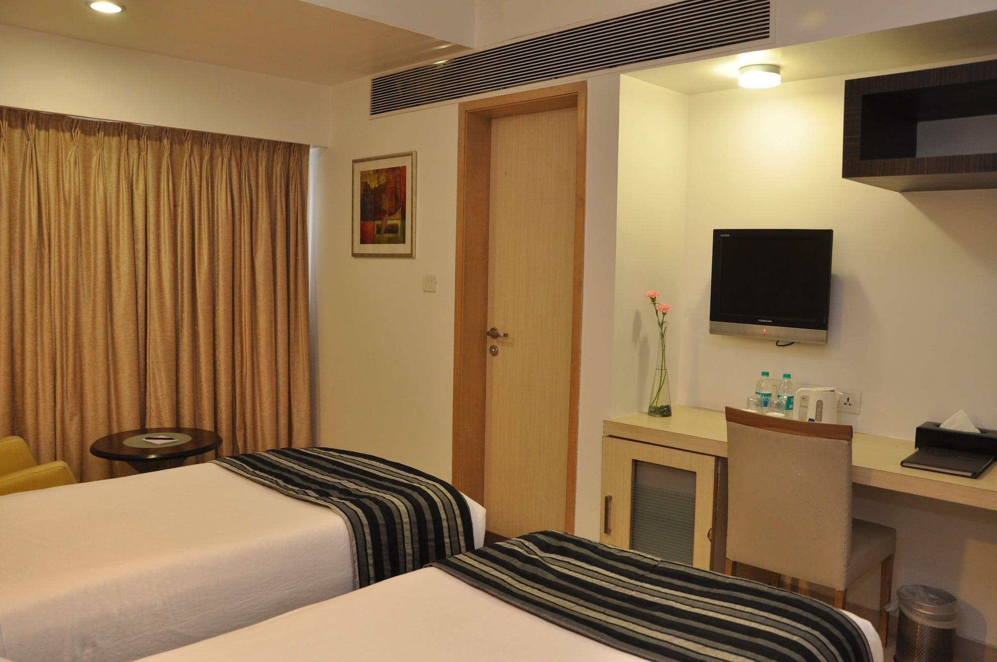 The Oriental Residency Hotel Mumbai Ngoại thất bức ảnh