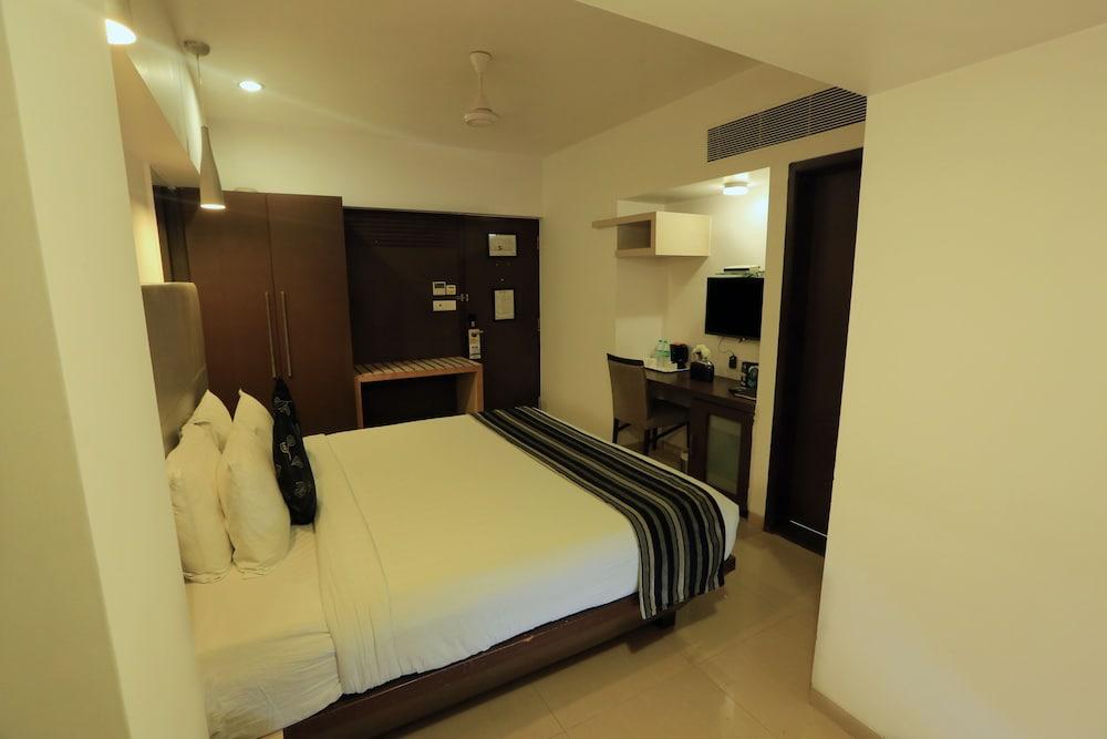 The Oriental Residency Hotel Mumbai Ngoại thất bức ảnh