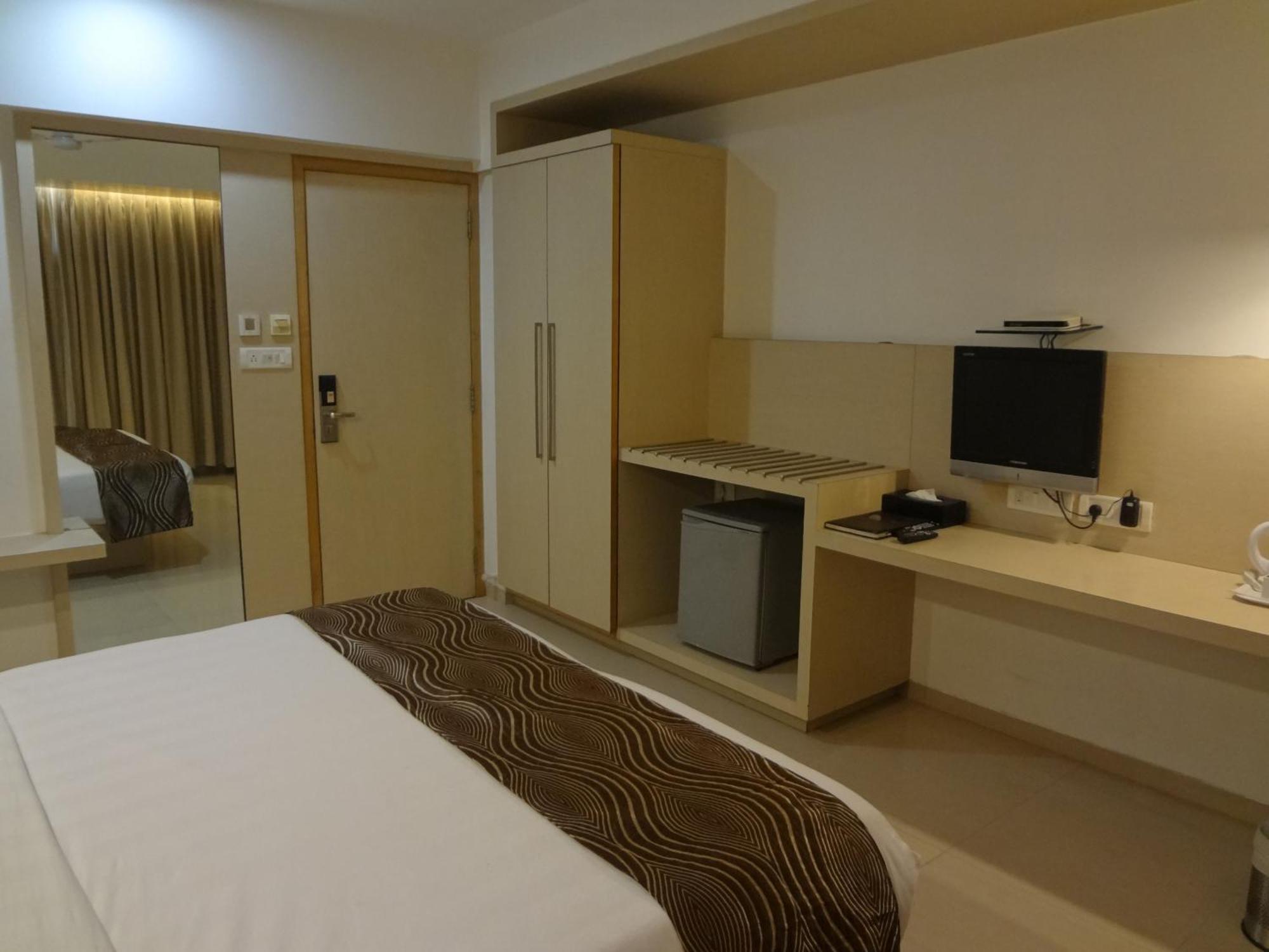 The Oriental Residency Hotel Mumbai Ngoại thất bức ảnh