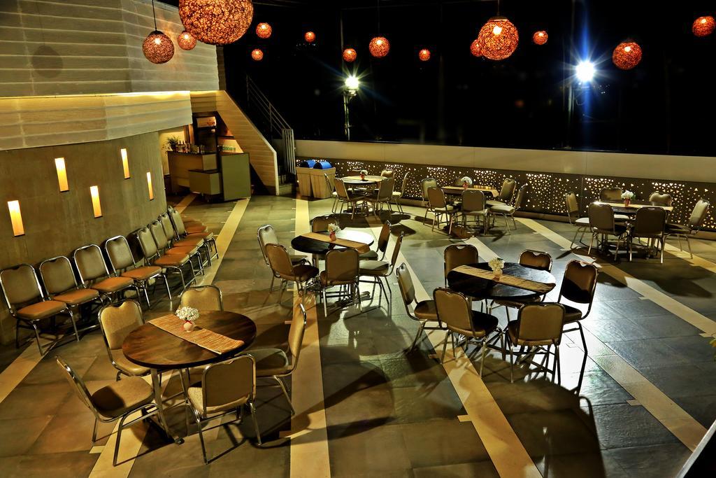 The Oriental Residency Hotel Mumbai Ngoại thất bức ảnh