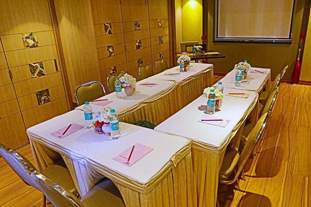 The Oriental Residency Hotel Mumbai Ngoại thất bức ảnh