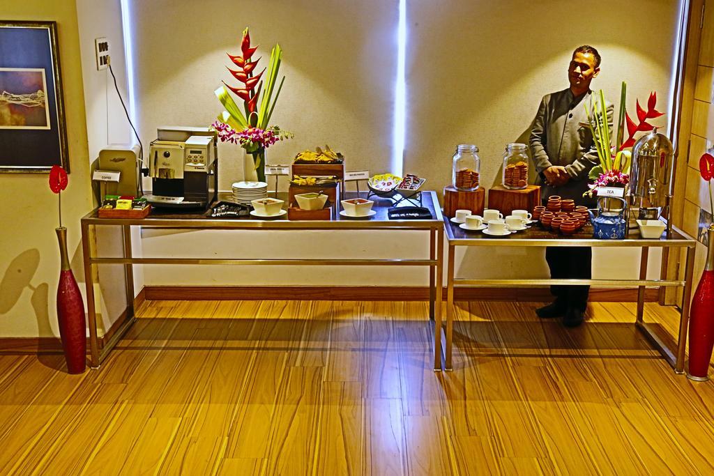 The Oriental Residency Hotel Mumbai Ngoại thất bức ảnh